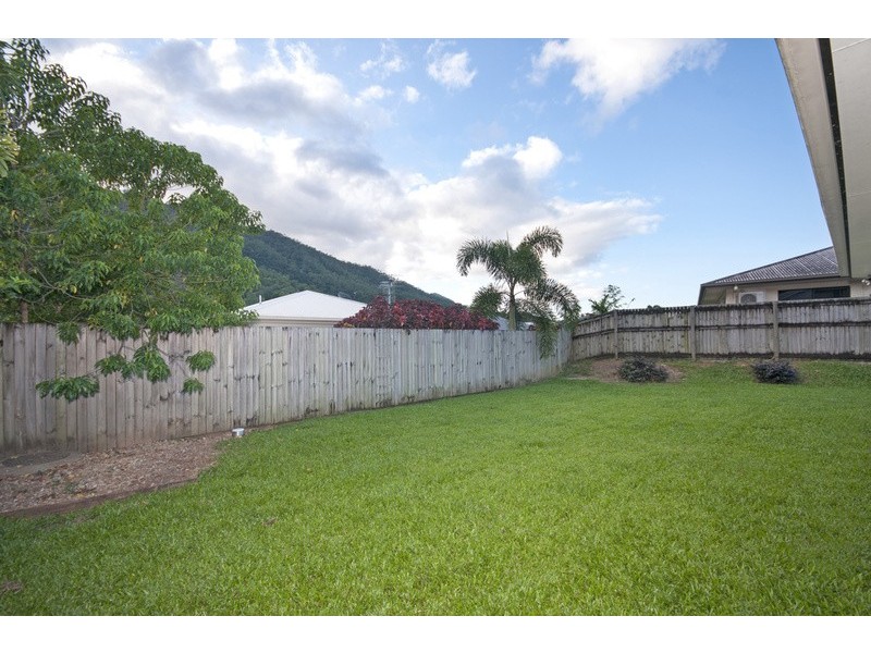 8 Chandra Close, Redlynch QLD 4870