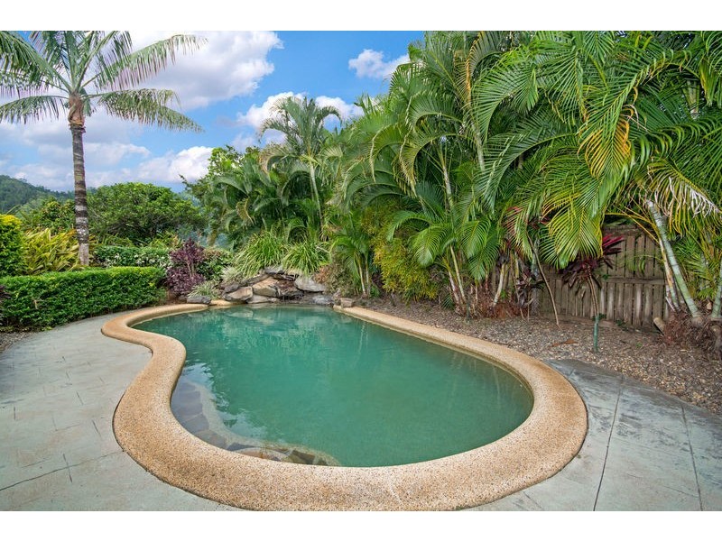 28 Satinash Close, Redlynch QLD 4870