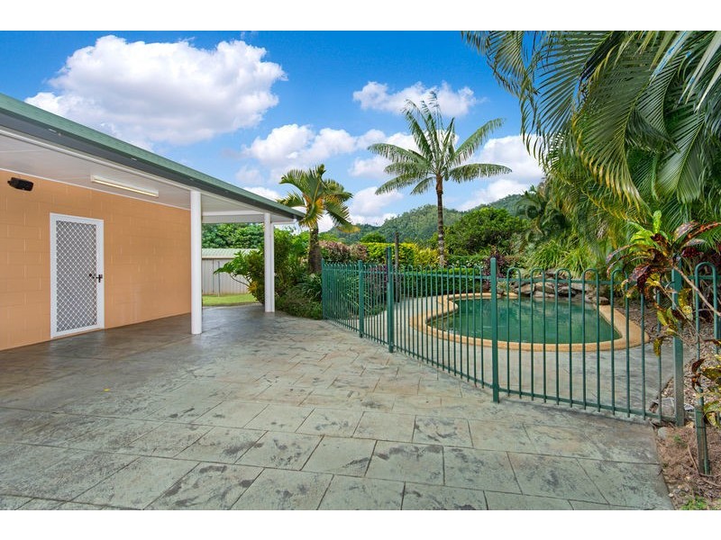 28 Satinash Close, Redlynch QLD 4870