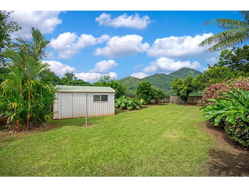 28 Satinash Close, Redlynch QLD 4870