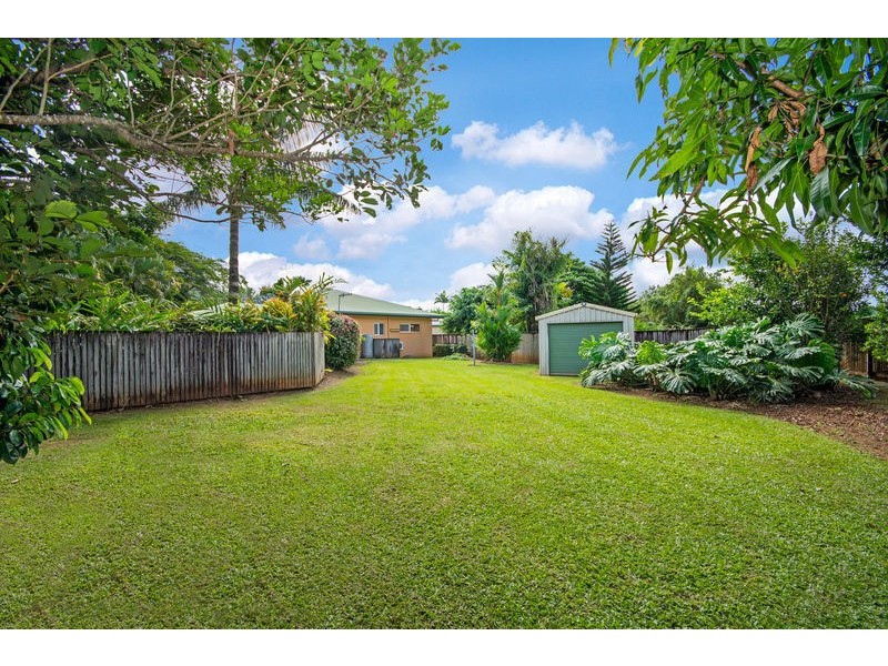 28 Satinash Close, Redlynch QLD 4870
