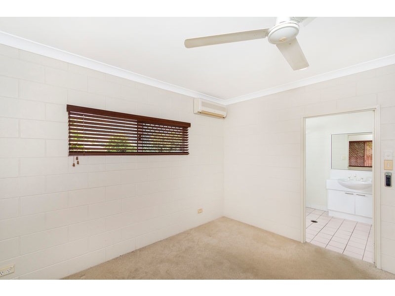 28 Satinash Close, Redlynch QLD 4870