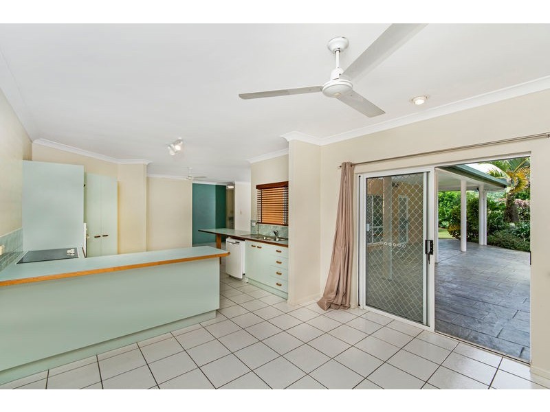 28 Satinash Close, Redlynch QLD 4870