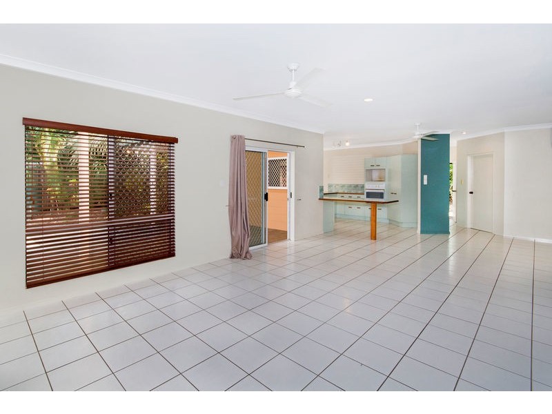 28 Satinash Close, Redlynch QLD 4870