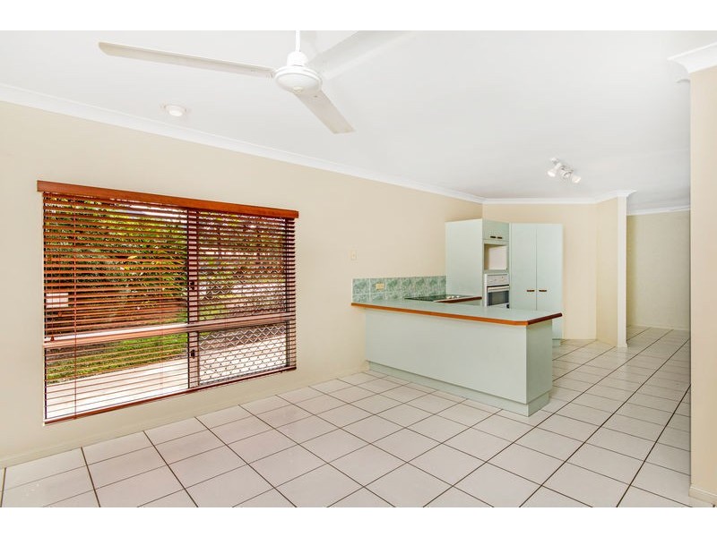 28 Satinash Close, Redlynch QLD 4870