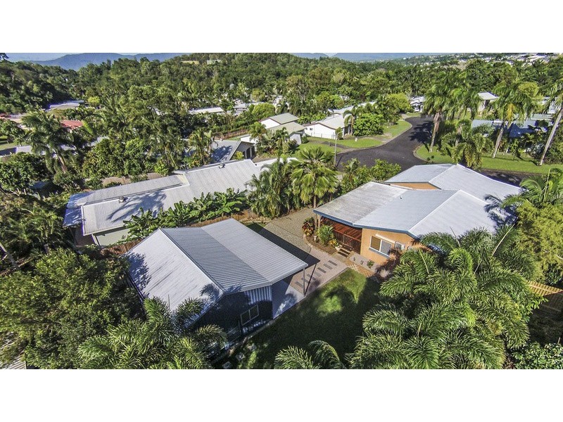 2 Henderson Close, Kanimbla QLD 4870