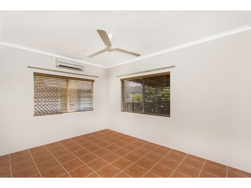2 Henderson Close, Kanimbla QLD 4870