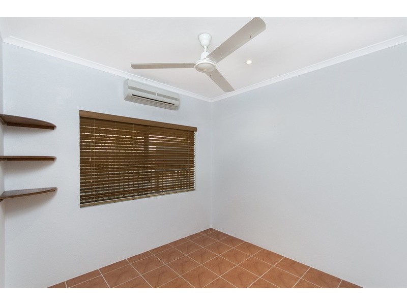 2 Henderson Close, Kanimbla QLD 4870