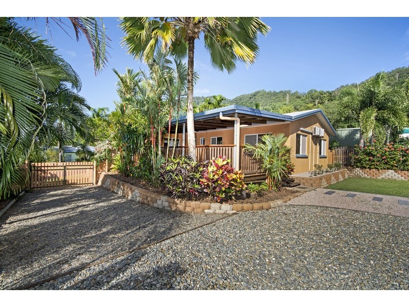 2 Henderson Close, Kanimbla QLD 4870