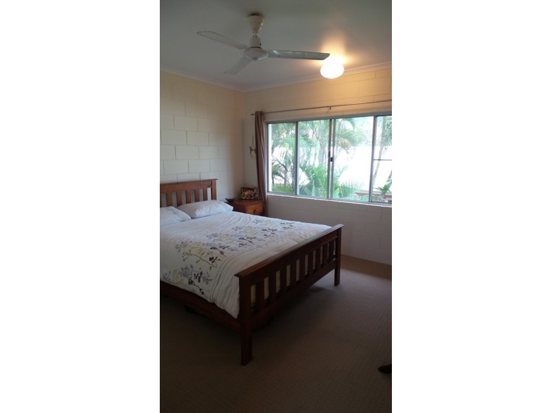 Redlynch QLD 4870