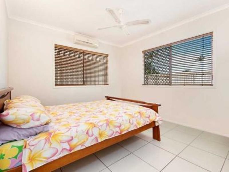 Mooroobool QLD 4870