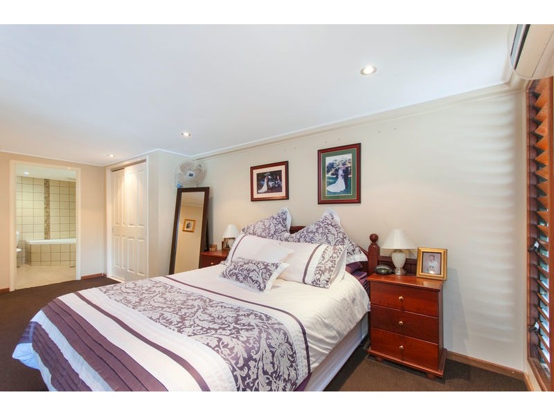 1 Hythe Street, Kamerunga QLD 4870