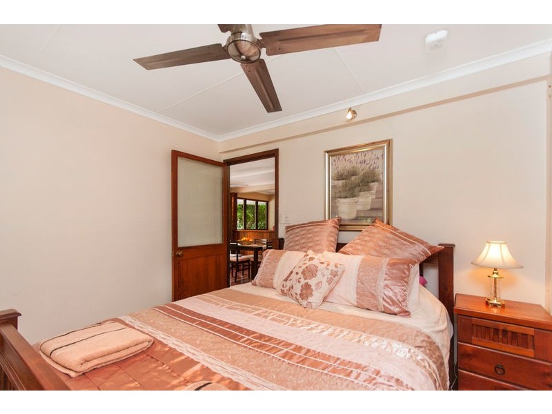 1 Hythe Street, Kamerunga QLD 4870