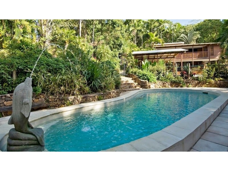 1 Hythe Street, Kamerunga QLD 4870