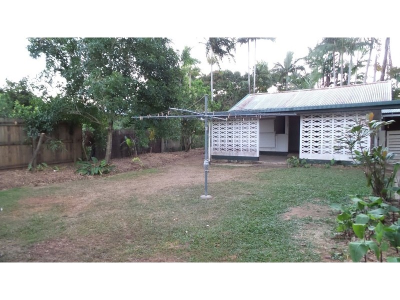 Whitfield QLD 4870