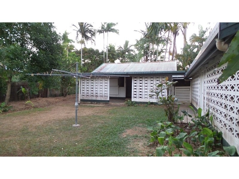Whitfield QLD 4870