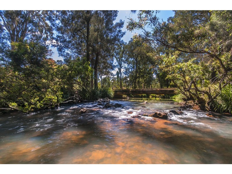 76 Gordon Earl Drive, Ravenshoe QLD 4888