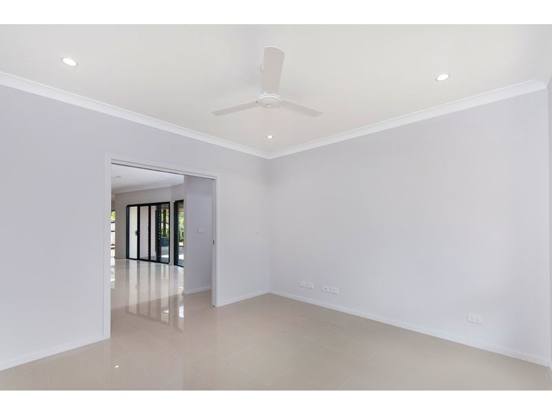 24 McBride Street, Redlynch QLD 4870