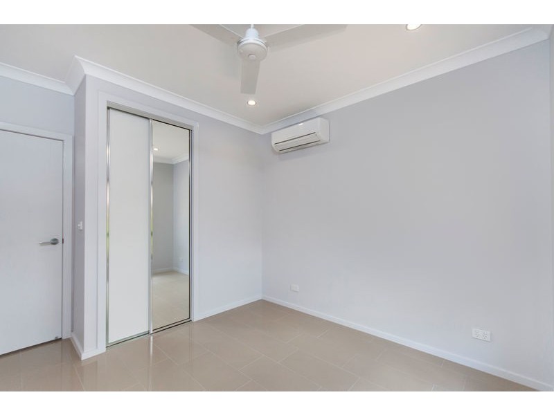 24 McBride Street, Redlynch QLD 4870