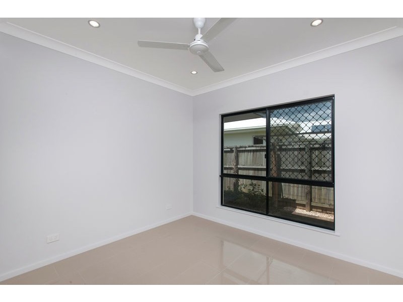 24 McBride Street, Redlynch QLD 4870