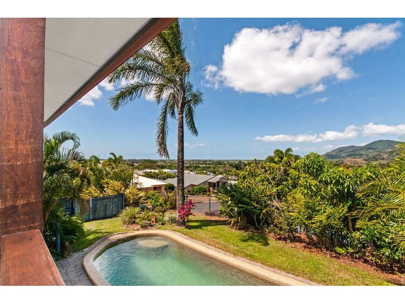 9 Gum Street (cnr Pepperwood St), Redlynch QLD 4870