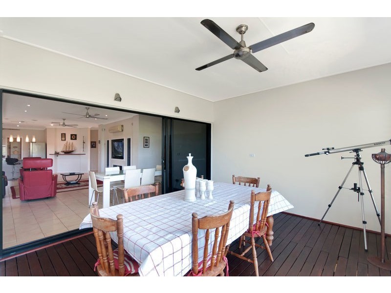 9 Gum Street (cnr Pepperwood St), Redlynch QLD 4870