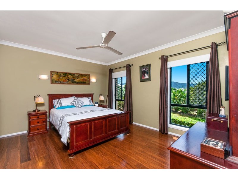 9 Gum Street (cnr Pepperwood St), Redlynch QLD 4870