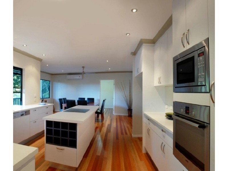 42-44 Cascades Drive, Redlynch QLD 4870