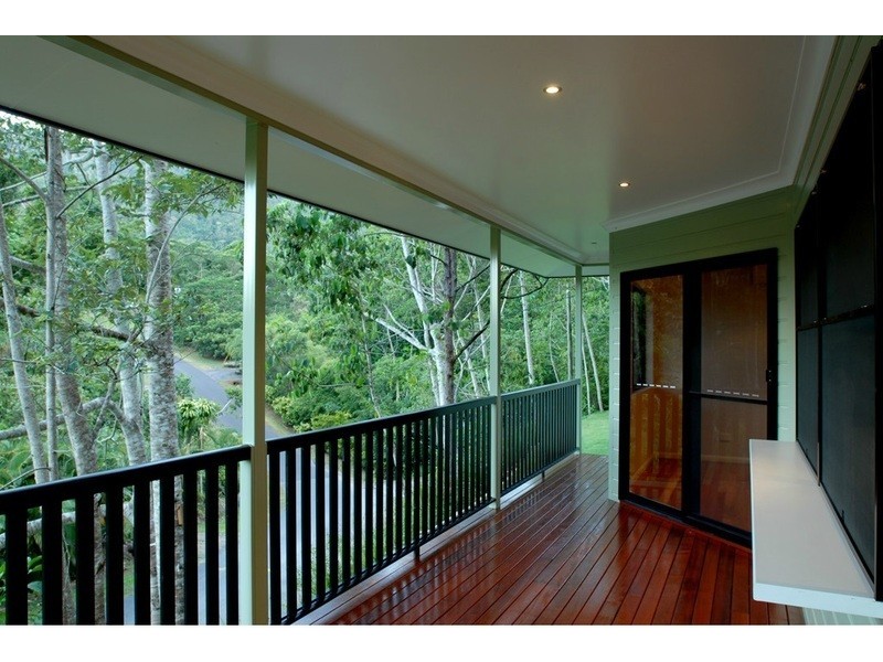 42-44 Cascades Drive, Redlynch QLD 4870