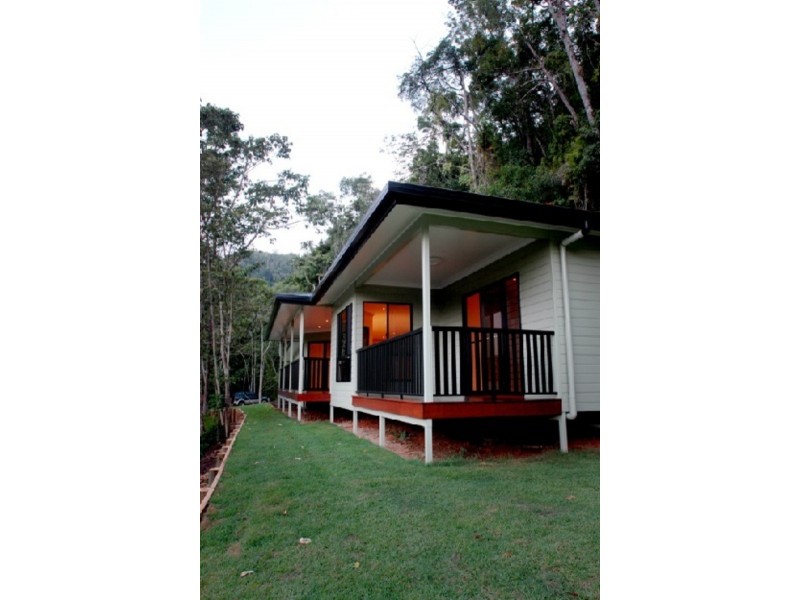 42-44 Cascades Drive, Redlynch QLD 4870