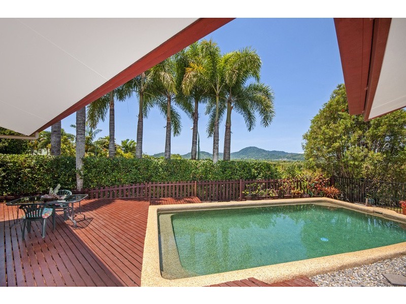 1 Spinos Street, Redlynch QLD 4870