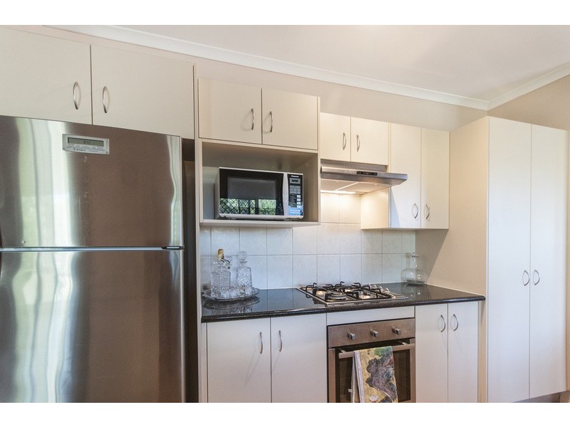 1 Spinos Street, Redlynch QLD 4870