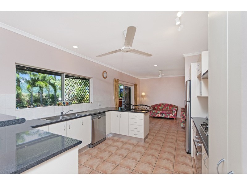 1 Spinos Street, Redlynch QLD 4870