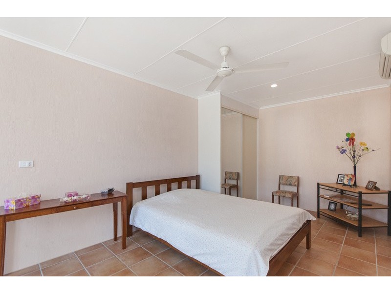 1 Spinos Street, Redlynch QLD 4870