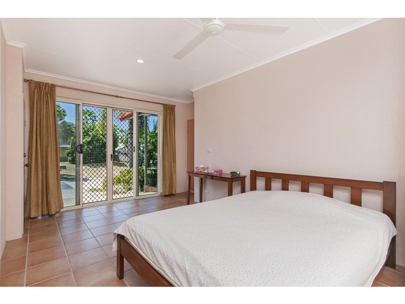 1 Spinos Street, Redlynch QLD 4870