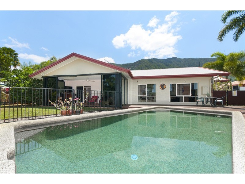 1 Spinos Street, Redlynch QLD 4870