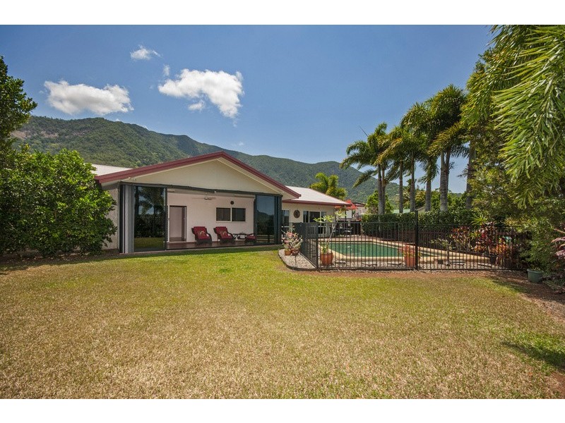 1 Spinos Street, Redlynch QLD 4870