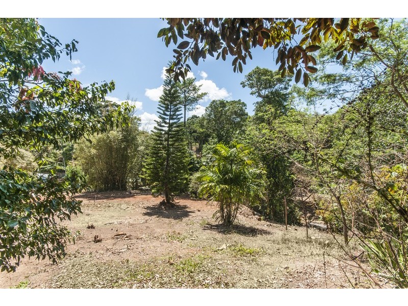 No. 5  Hythe Street, Kamerunga QLD 4870