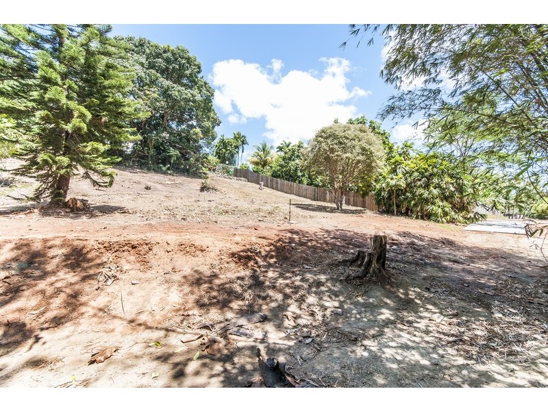 No. 5  Hythe Street, Kamerunga QLD 4870