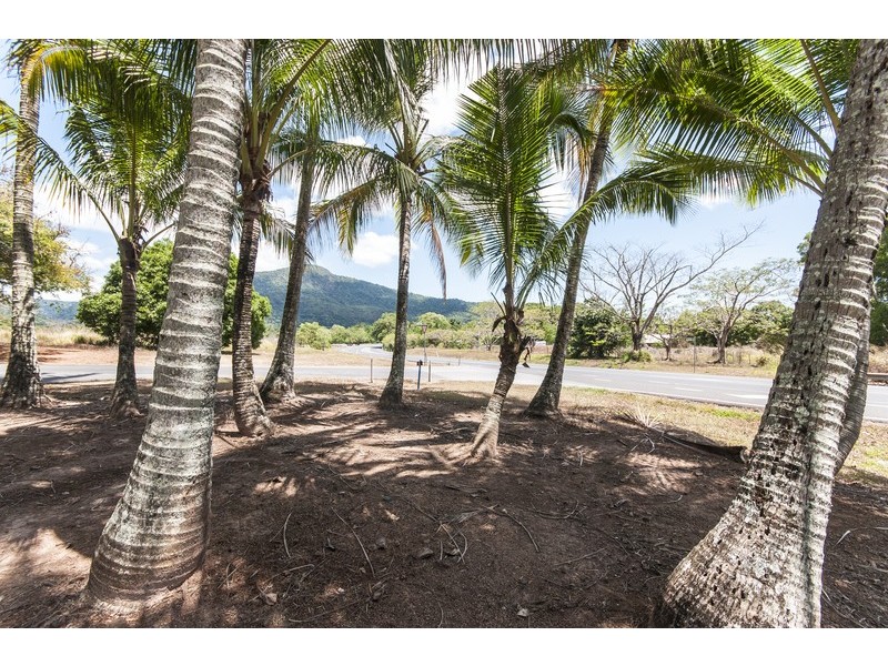 No. 5  Hythe Street, Kamerunga QLD 4870