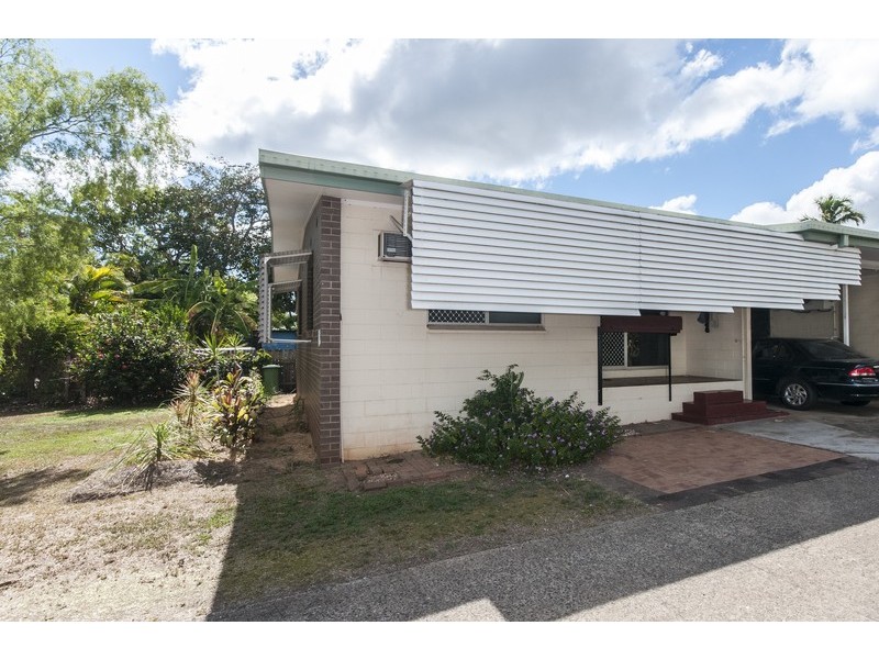 1/8 Tenni Street, Redlynch QLD 4870