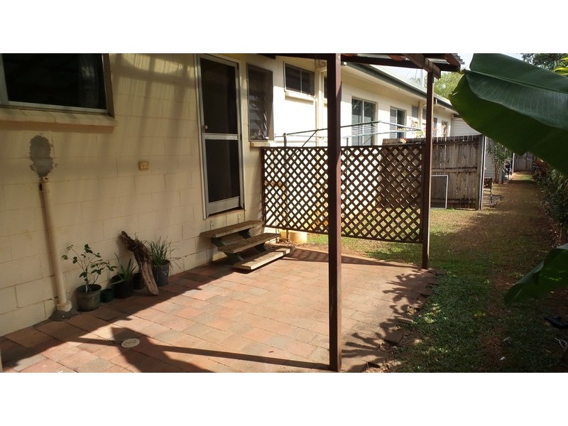 3/8 Tenni Street, Redlynch QLD 4870