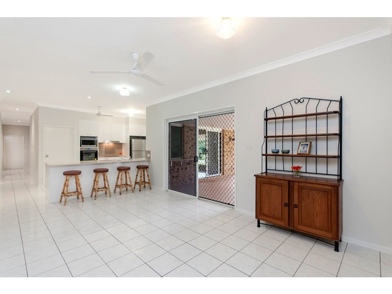 9-11 Mt William Close, Redlynch QLD 4870