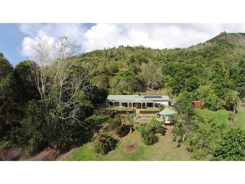 9-11 Mt William Close, Redlynch QLD 4870