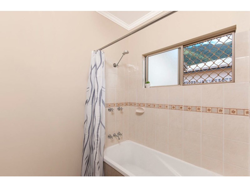 16 Lillipilli Street, Redlynch QLD 4870
