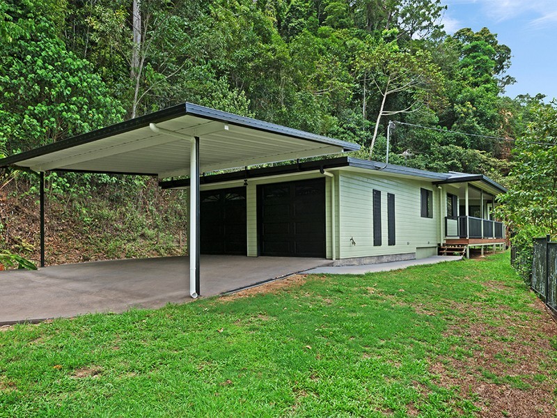 42-44 Cascades Drive, Redlynch QLD 4870