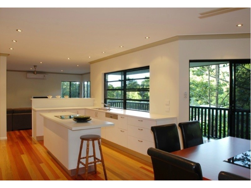 42-44 Cascades Drive, Redlynch QLD 4870