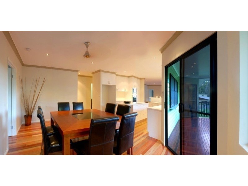 42-44 Cascades Drive, Redlynch QLD 4870