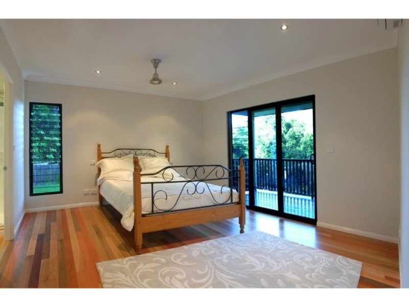 42-44 Cascades Drive, Redlynch QLD 4870