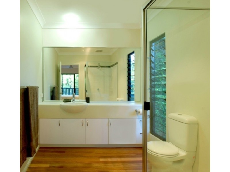 42-44 Cascades Drive, Redlynch QLD 4870